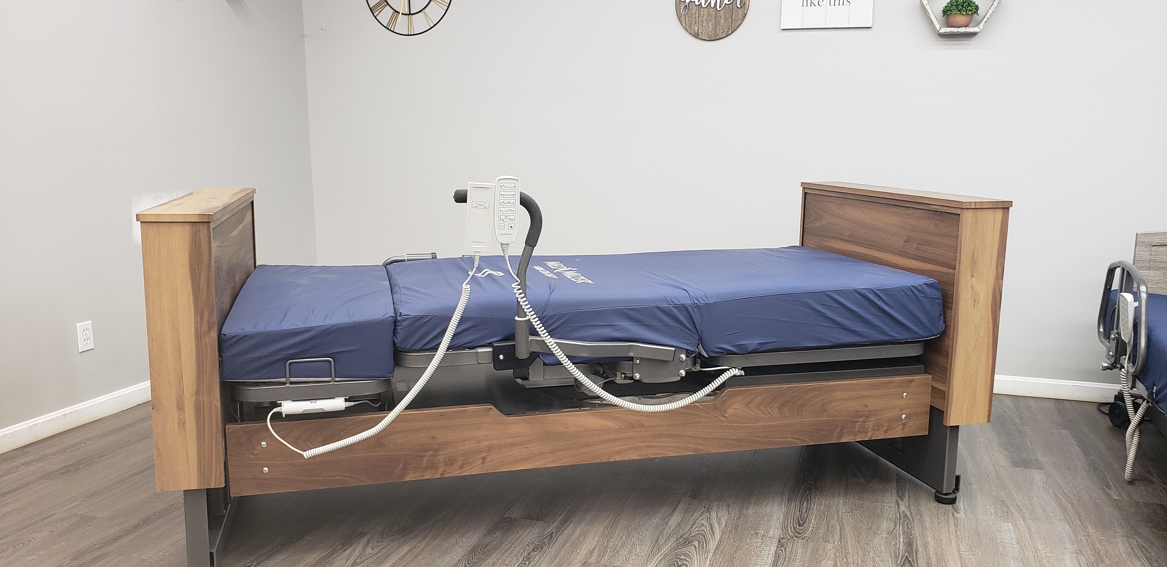 Med-Mizer Deluxe ActiveCare Safeturn Hospital Bed Med-Mizer