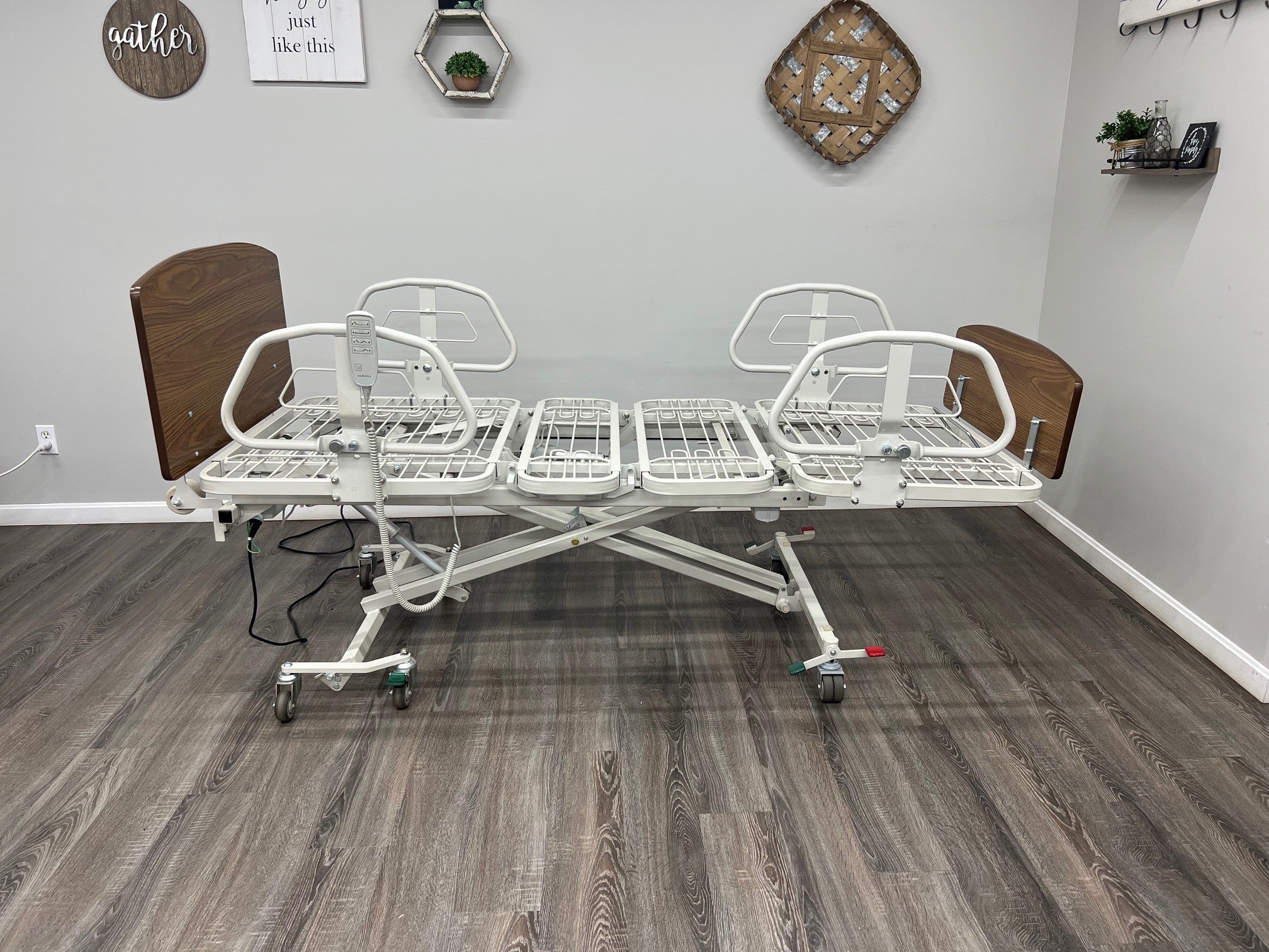 Med-Mizer RetractaBed Hi-Low Hospital Bed Med-Mizer