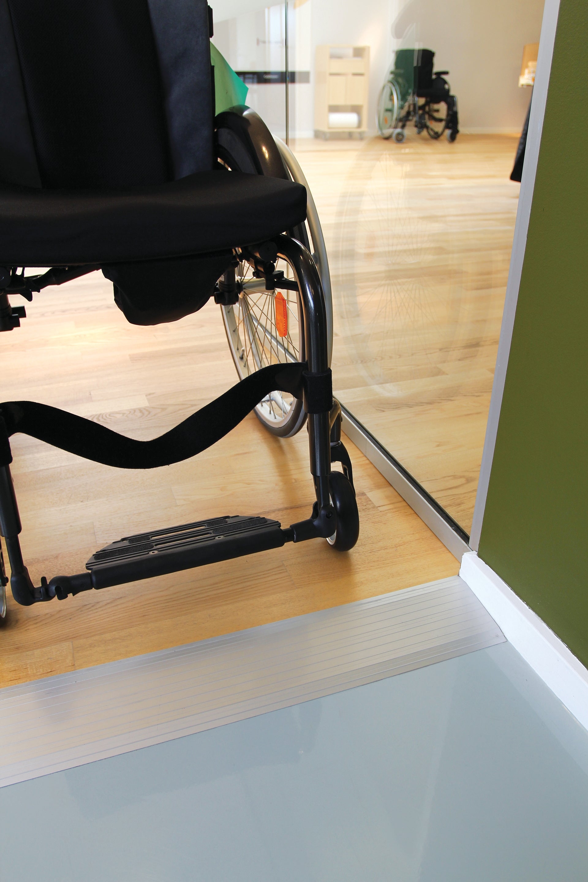 Stepless Cover Plate for Indoor Doorstep Ramp Guldmann Stepless