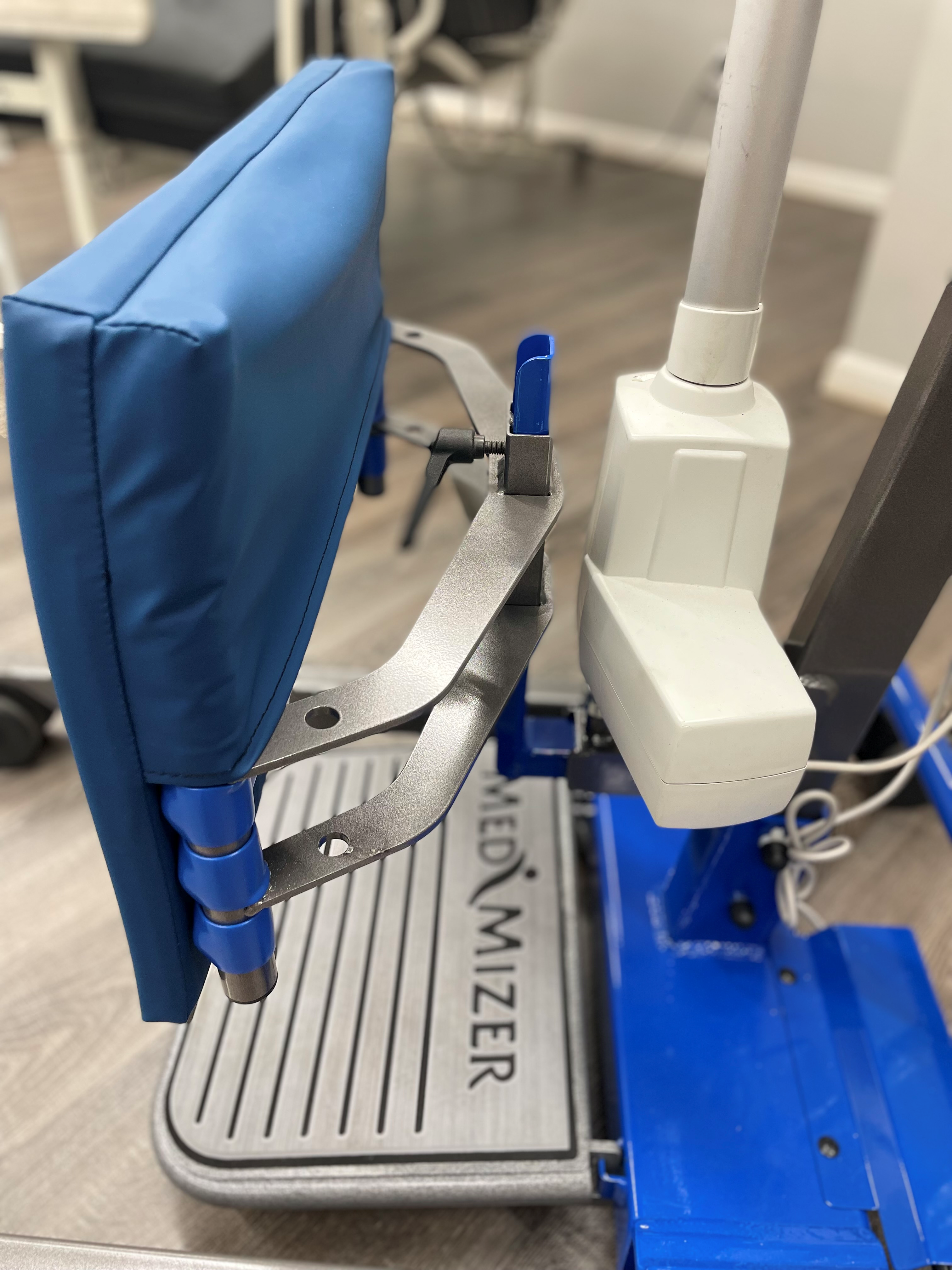 Med-Mizer Med Riser Flex Series Sit to Stand Patient Lift Med-Mizer
