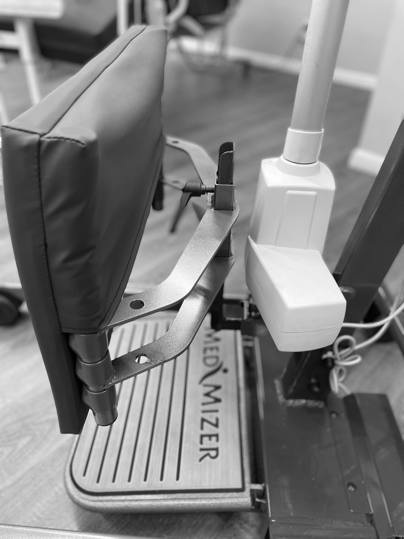 Med-Mizer Med Riser Flex Series Sit to Stand Patient Lift Med-Mizer